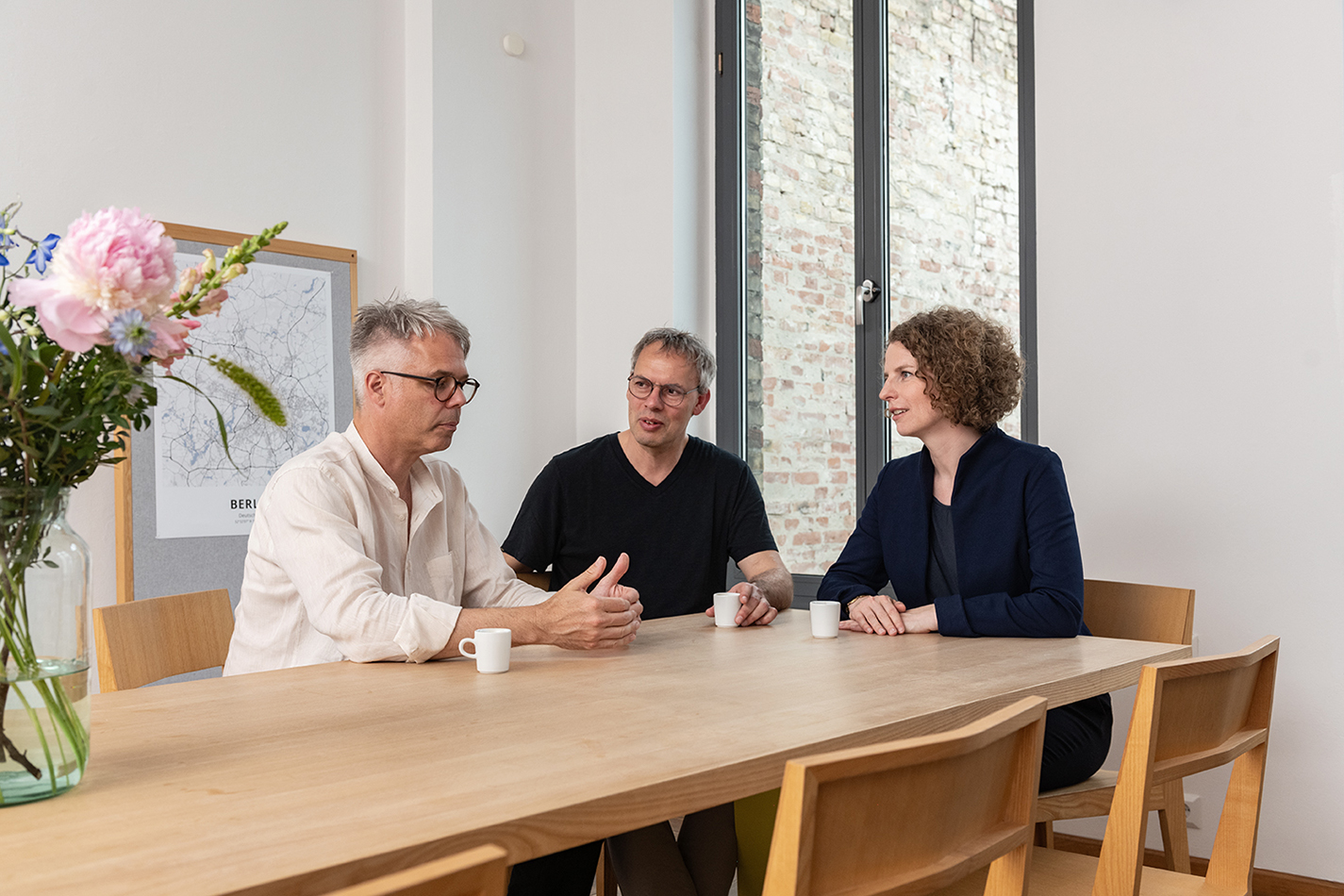 Berliner Büro von weberbrunner architekten – Arbeitsatmosphäre und Architekturpraxis, Portraitfotografie IV Fotografie Berlin
